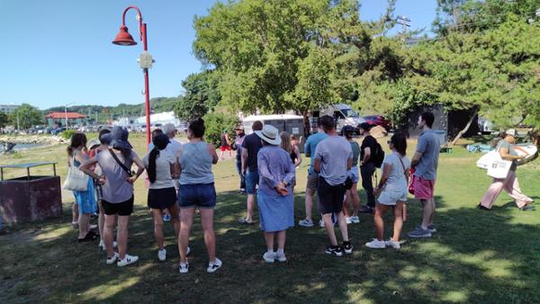 Sink or Sing Walking Tours: 10 AM, 12 PM, 2 PM, 4 PM