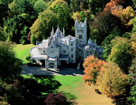 Lyndhurst  2