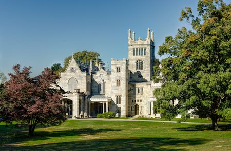 Lyndhurst  4