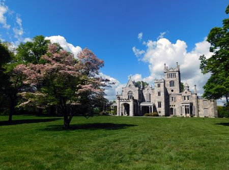 Lyndhurst  3